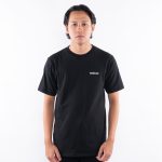 KAOS KATUN COMBED 20's PRIA CASUAL SIMPLE LENGAN PENDEK HITAM ORIGINAL MATERNAL | LIQUAR