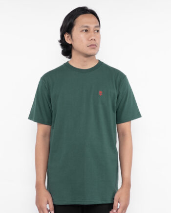 KAOS KATUN COMBED 16's PRIA CASUAL SIMPLE LENGAN PENDEK HIJAU ORIGINAL MATERNAL DISASTER | DOWNAX