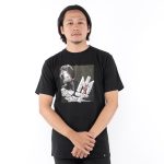 KAOS KATUN COMBED 20's PRIA CASUAL SIMPLE LENGAN PENDEK HITAM ORIGINAL MATERNAL DISASTER | QOERCE