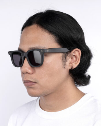 KACAMATA SUNGLASSES CASUAL PRIA WANITA HITAM ORIGINAL MATERNAL DISASTER | THARAT BG