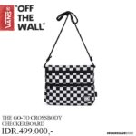 TAS SELEMPANG VANS OFF THE WALL | THE GO TO CROSSBODY CHECKERBOARD