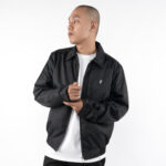 JAKET BOMBER PARASUTE ZIPPER CASUAL SIMPLE PRIA WANITA HITAM ORIGINAL MATERNAL DISASTER | NOMOTIV